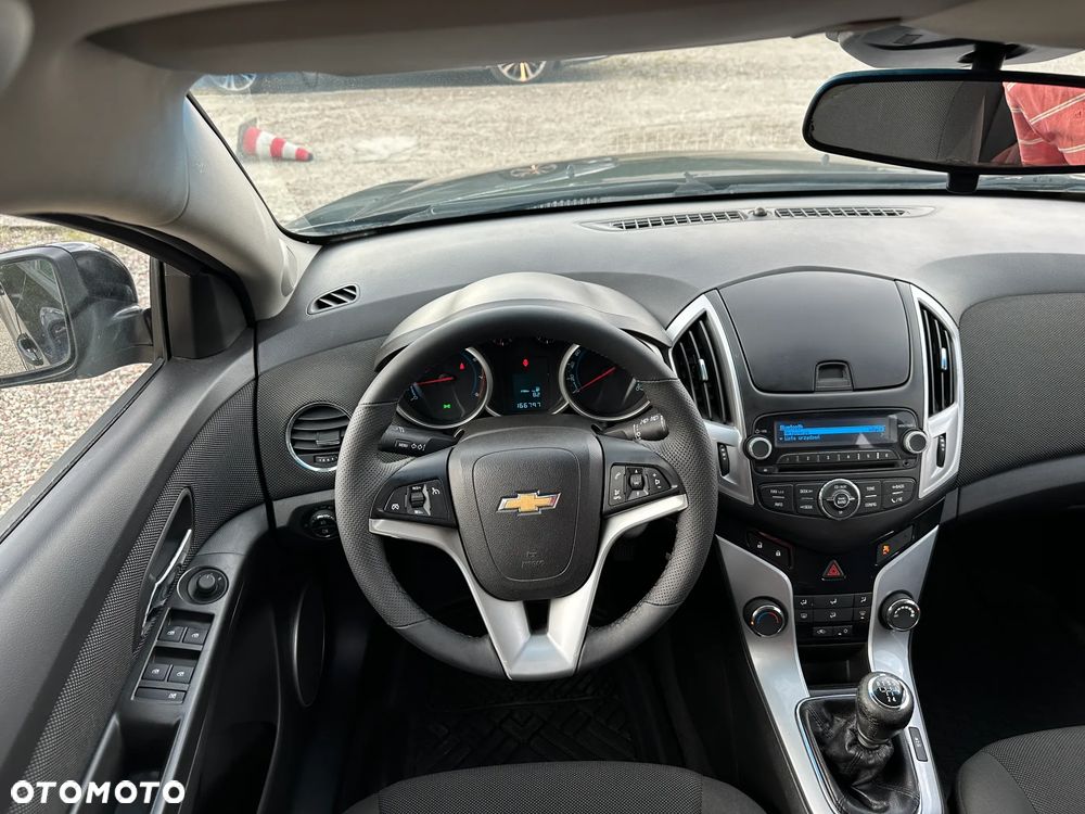 Chevrolet Cruze 1.6 LT+ - 22