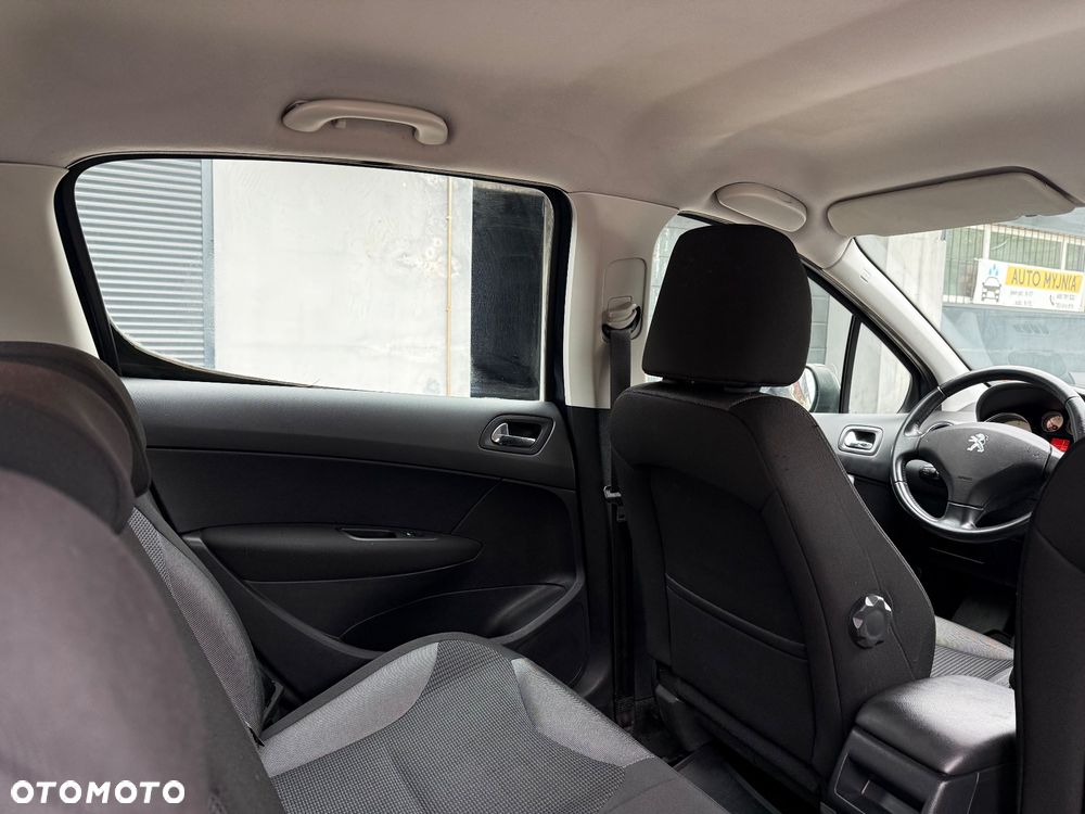 Peugeot 308 2012