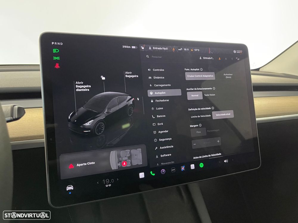 Tesla Model Y Long Range Dual Motor AWD - 32