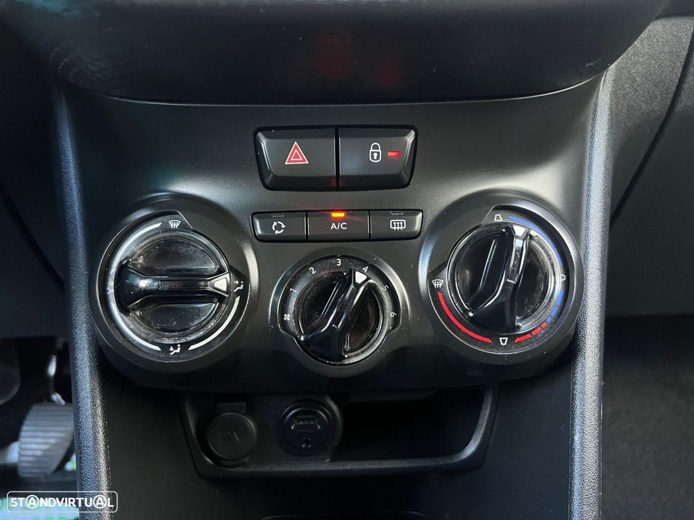 Peugeot 208 1.2 PureTech Style - 17