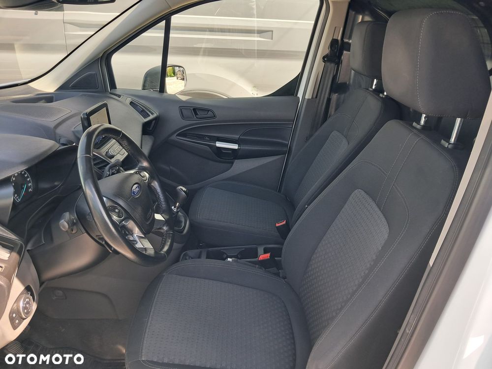 Ford Transit Connect - 17