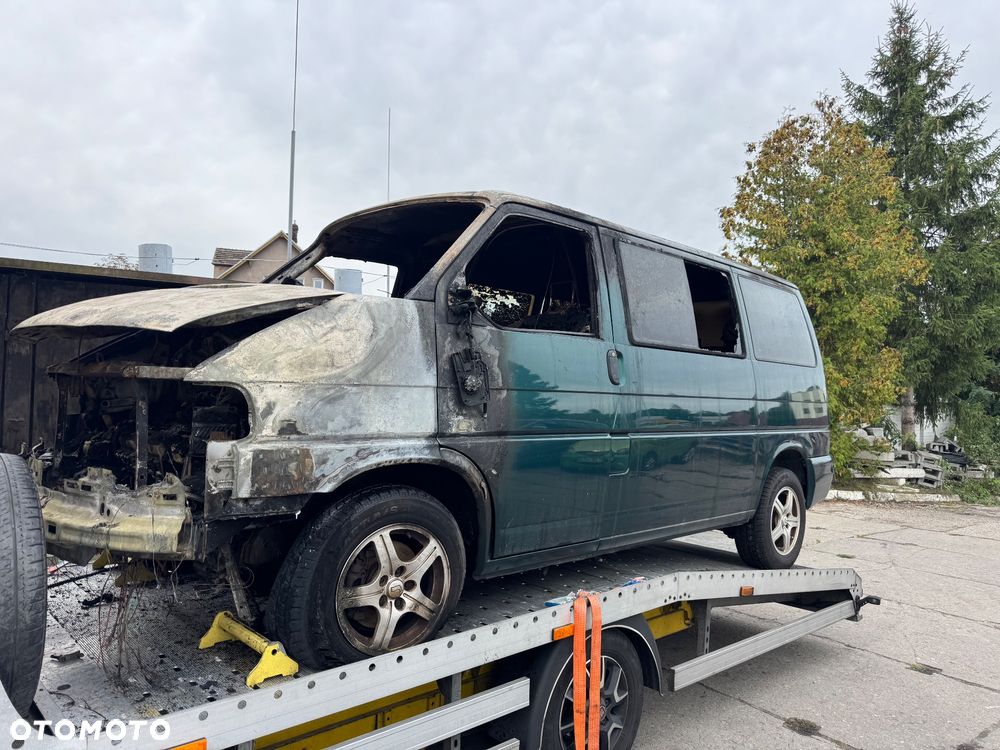 Volkswagen t4 multiwan multivan  ćwiartka próg błotnik klapa bagażnika klapa tylnia tył z szybą drzwi boczne przesuwne drzwi suwane zielone zielony ciemny z szybą - 6