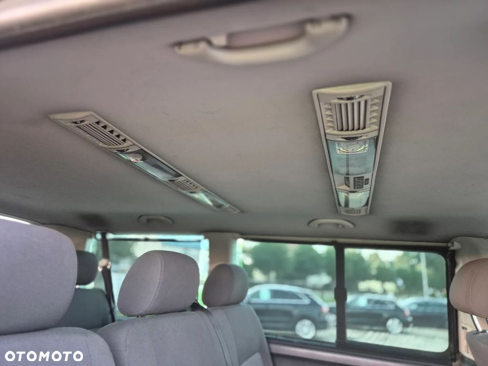 Volkswagen Caravelle L1 - 33