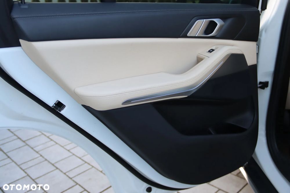 BMW X5 xDrive40i - 18