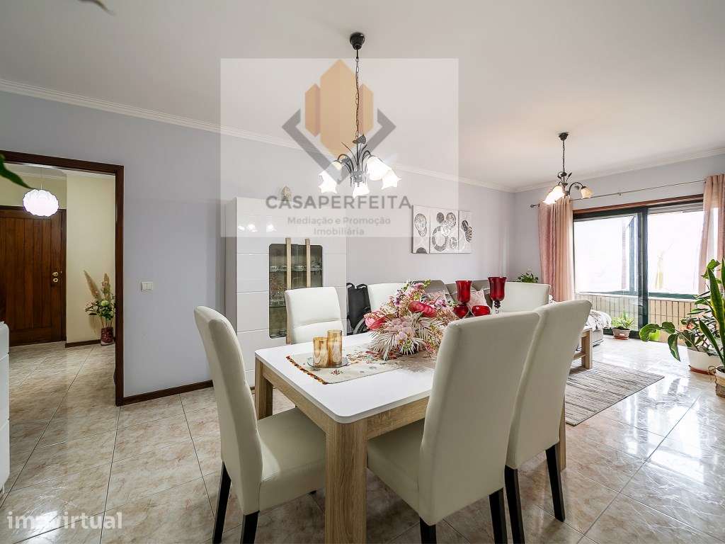 Apartamento T3 Como Novo com Varandas e Box - a 1500 metros da Prai... - Grande imagem: 3/35