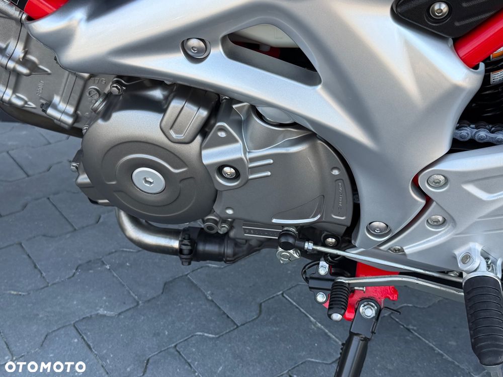 Suzuki Gladius - 37