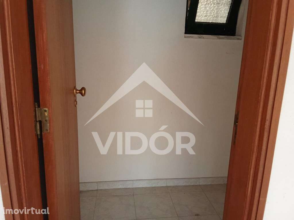 Loja com 31m2 no Mercado Municipal da Baixa da Banheira - Grande imagem: 4/7