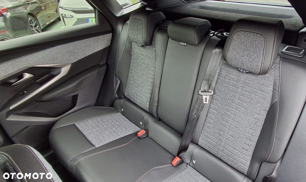 Peugeot 3008 1.2 PureTech mHEV Allure e-DCS6 - 17