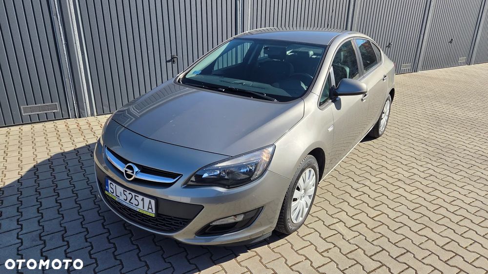 Opel Astra 1.6 Business EU6 - 1