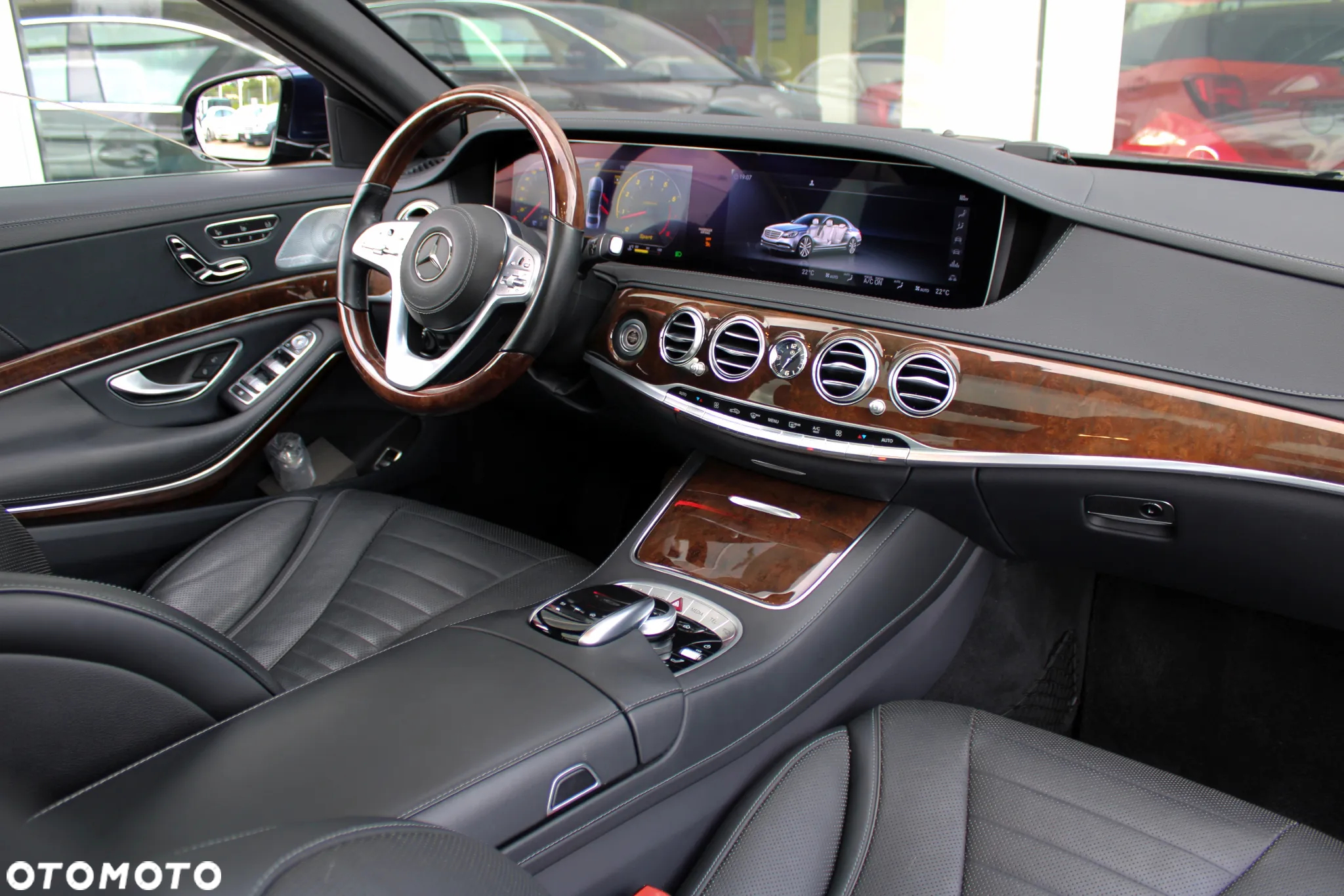 Mercedes-Benz Klasa S 560 4-Matic L 9G-TRONIC - 18