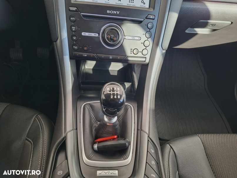 Ford Mondeo 1.5 EcoBoost Titanium - 11