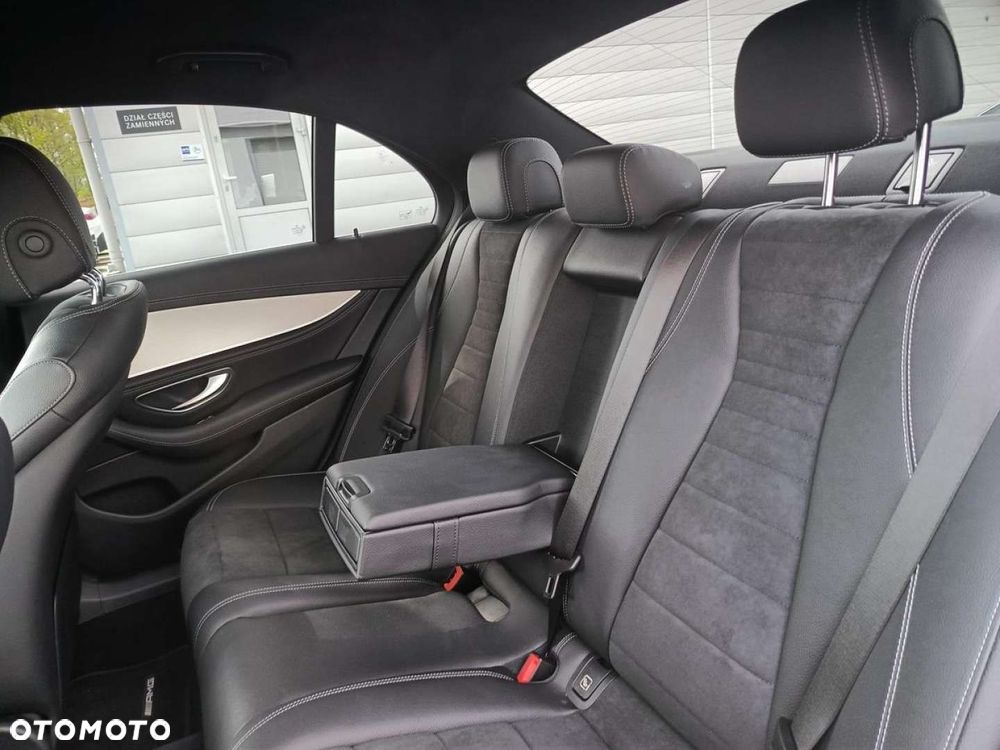 Mercedes-Benz Klasa E - 15