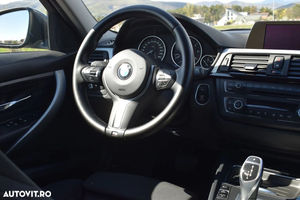 BMW Seria 5 520d Sport-Aut. - 17