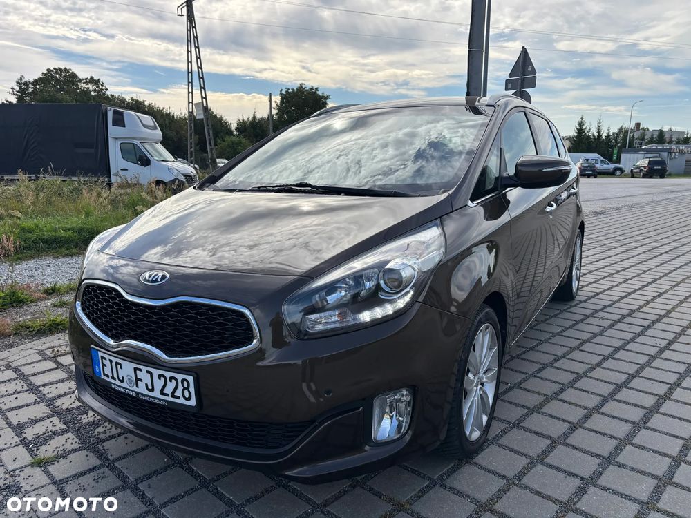 Kia Carens 1.7 CRDi 141 Dream Team Edition - 12