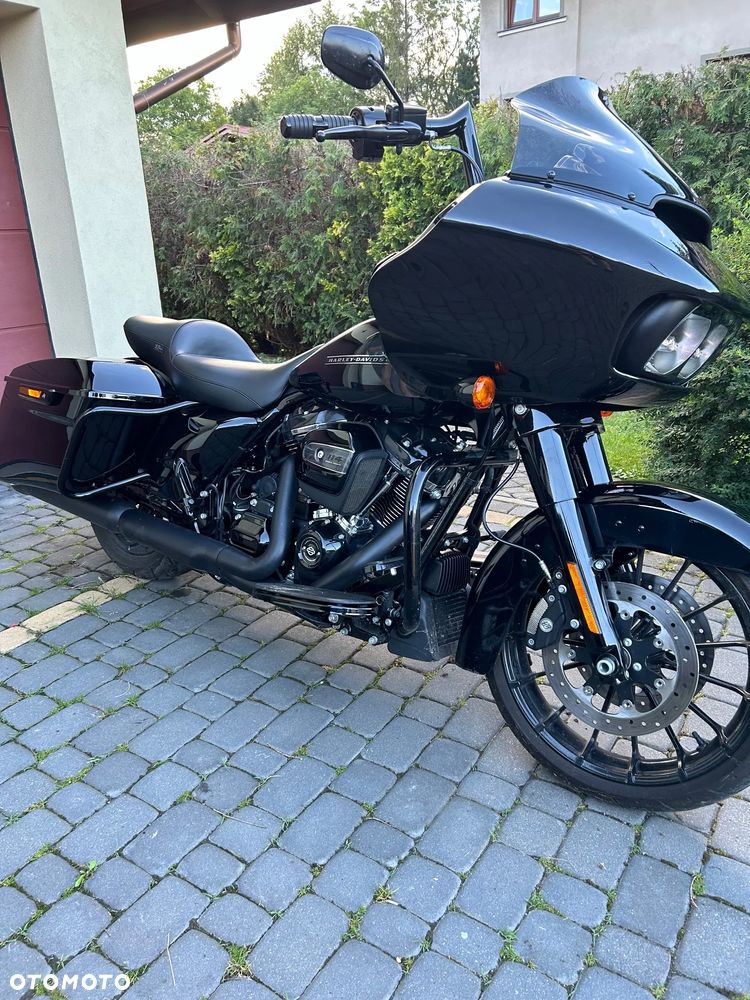 Harley-Davidson Touring Road Glide - 15