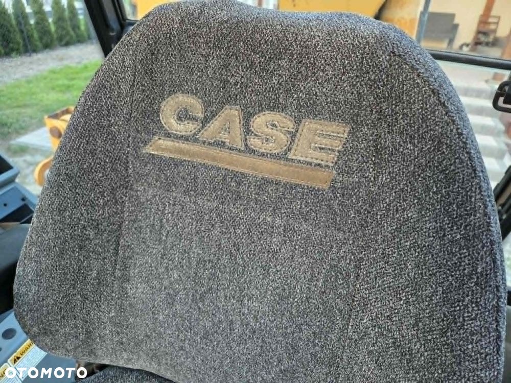 Case 590 SLE - 17