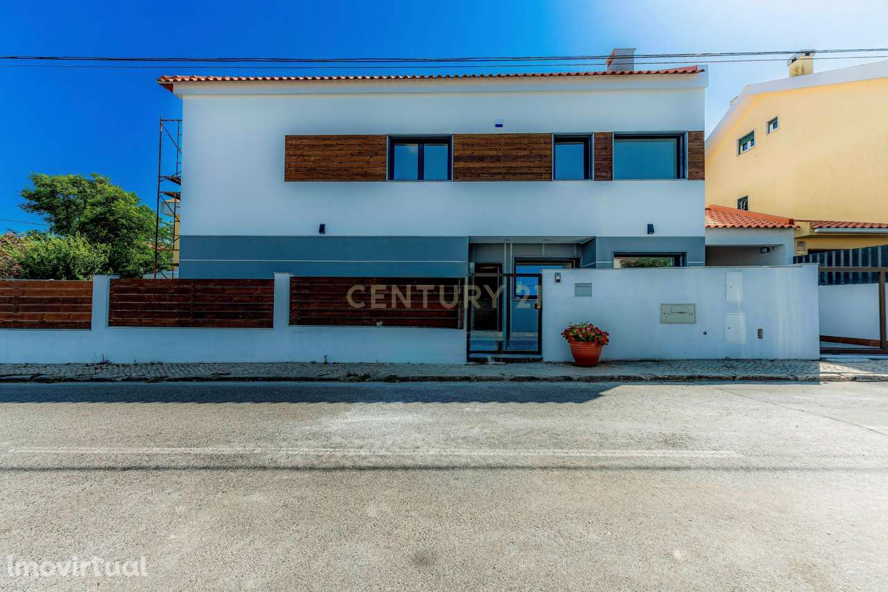 Moradia com 3 quartos e sótão - Grande imagem: 3/27