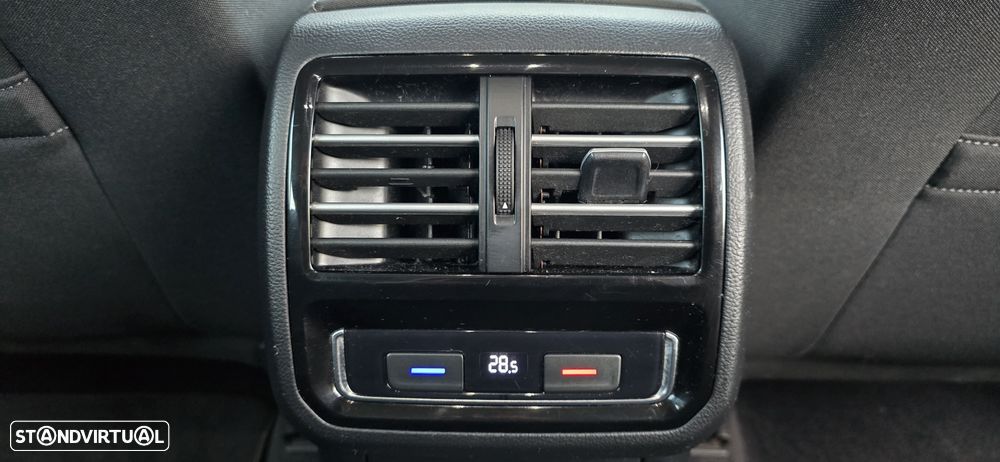 VW Passat Variant 2.0 TDi Business Package DSG - 17