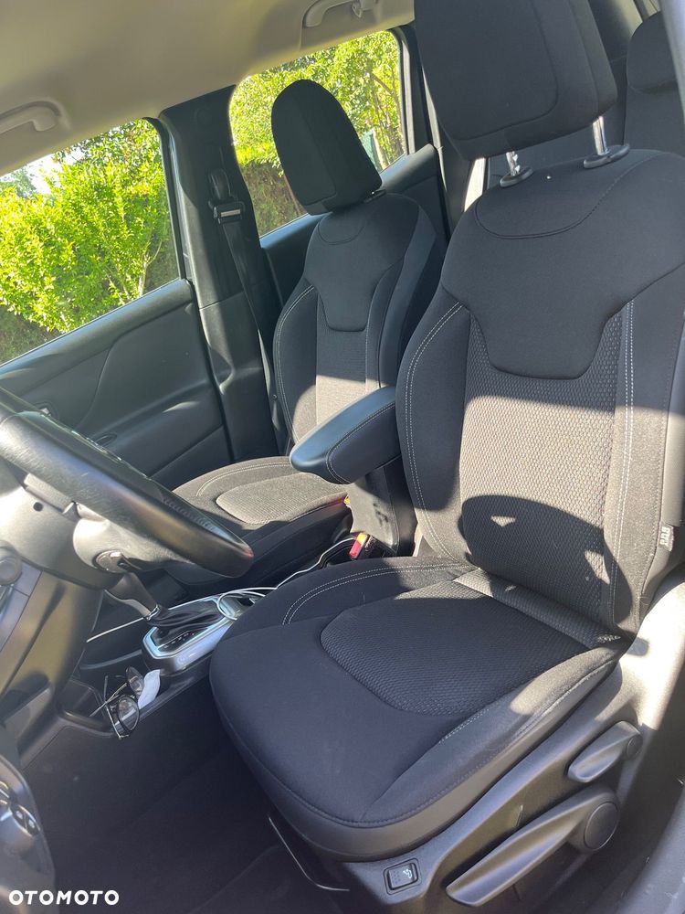 Jeep Renegade 1.3 GSE T4 Turbo Longitude FWD S&S - 29