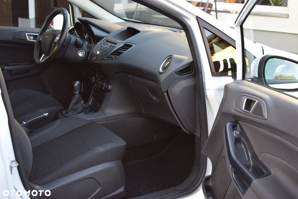 Ford Fiesta 1.25 Celebration - 11