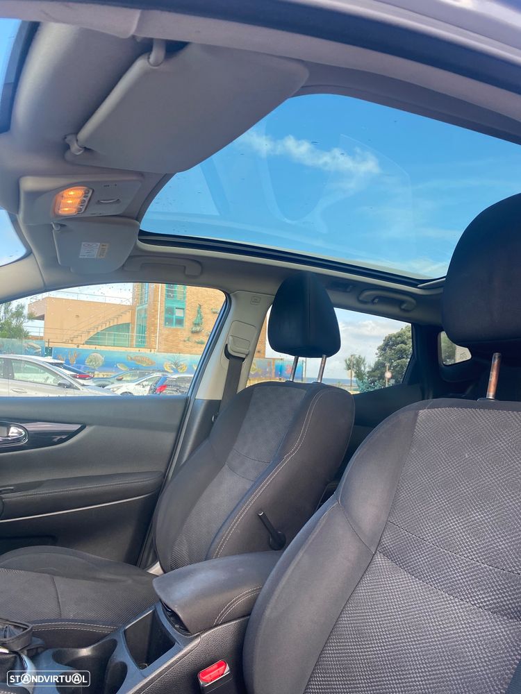 Nissan Qashqai 1.5 dCi N-Connecta - 6