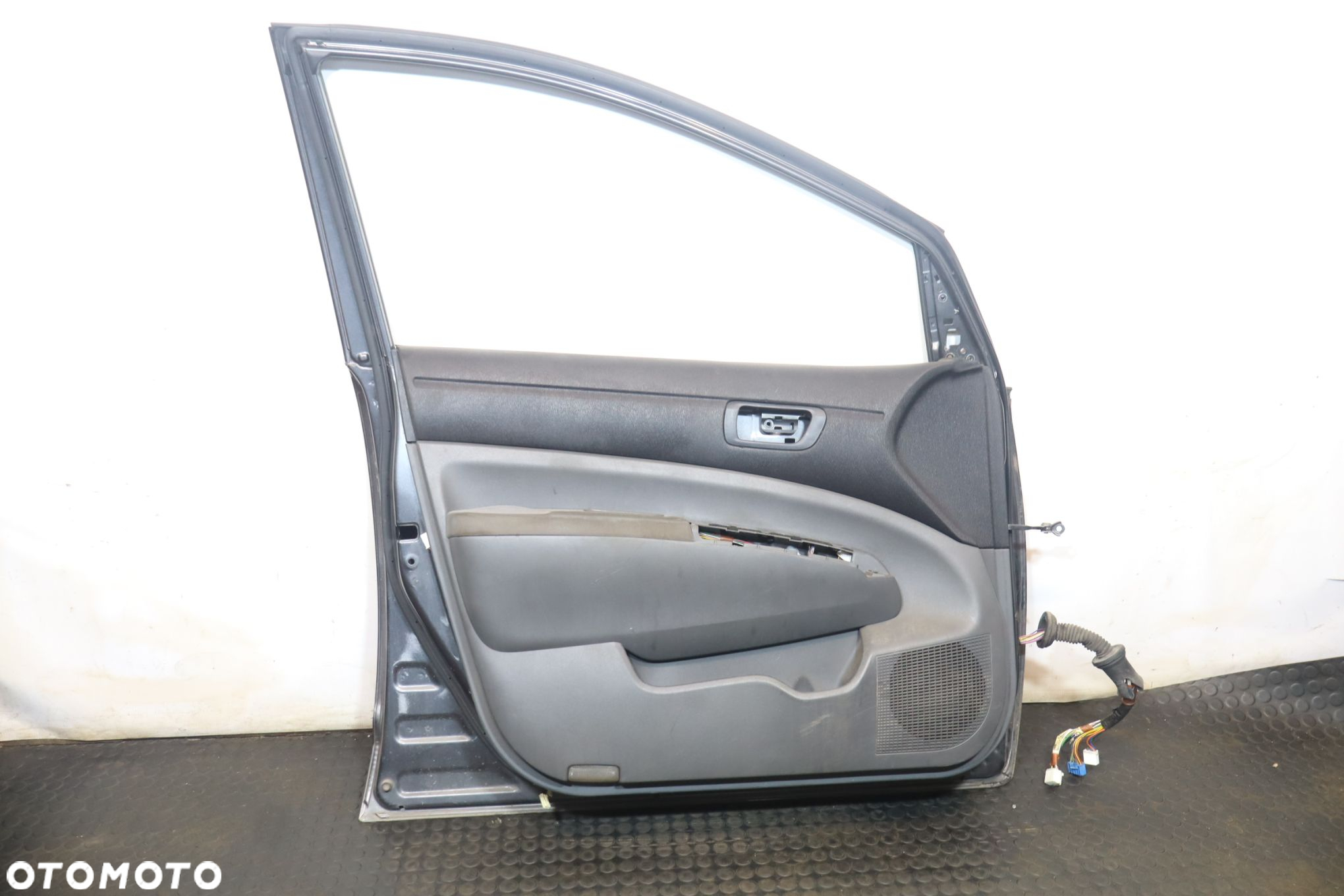 DRZWI LEWY PRZÓD TOYOTA PRIUS II 1G3 5HB - 2
