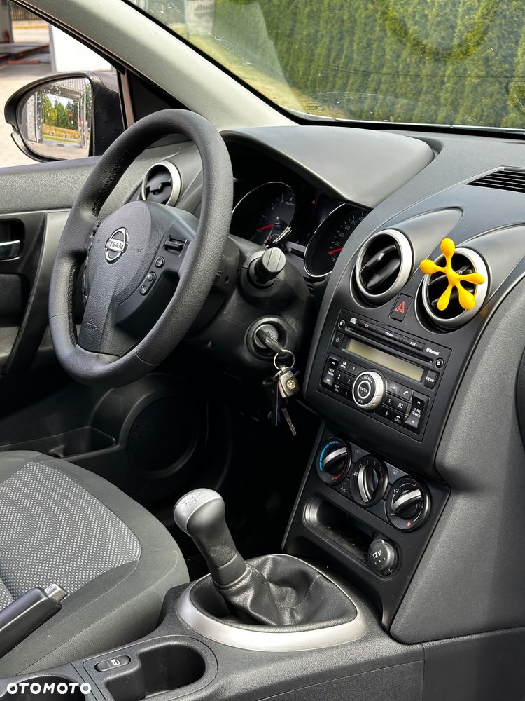 Nissan Qashqai 1.6 visia - 35