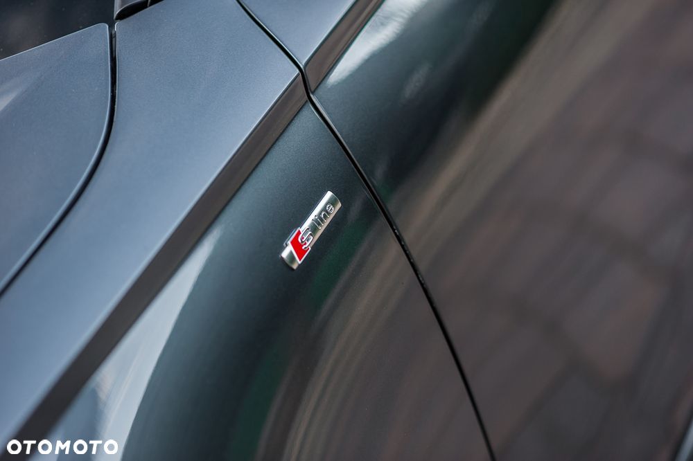 Audi A6 Avant 2.0 TDI ultra S tronic - 14