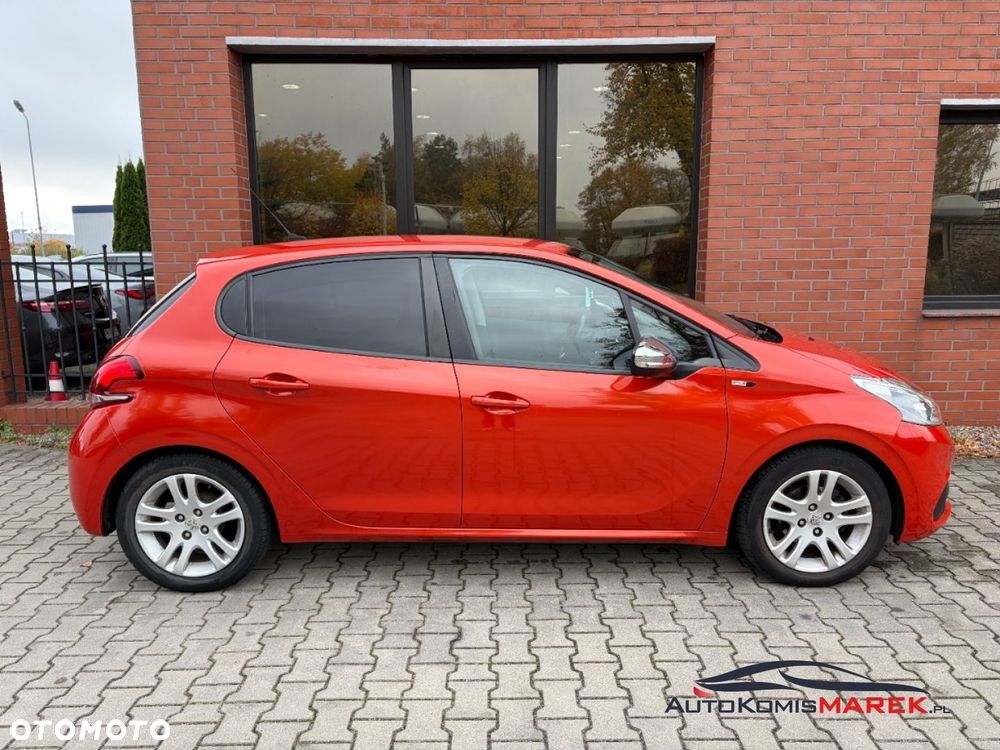 Peugeot 208 1.2 PureTech Style - 25