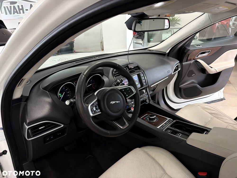 Jaguar F-Pace 2.0 i4D AWD Prestige - 28