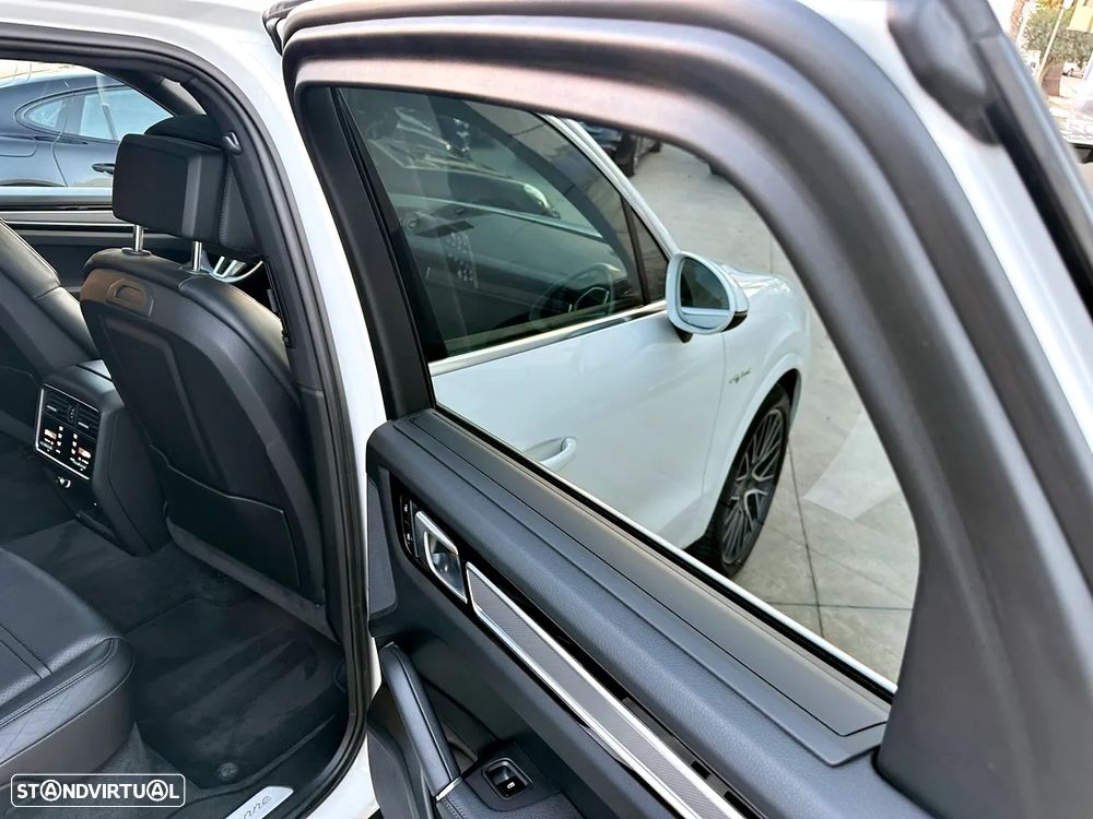 Porsche Cayenne E-Hybrid - 33