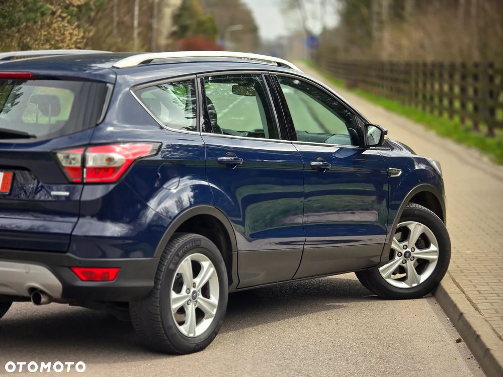 Ford Kuga 1.5 EcoBoost 2x4 Titanium - 38