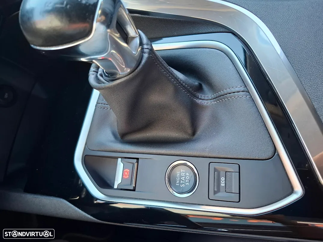 Peugeot 3008 PureTech 130 Stop & Start GPF Allure - 23