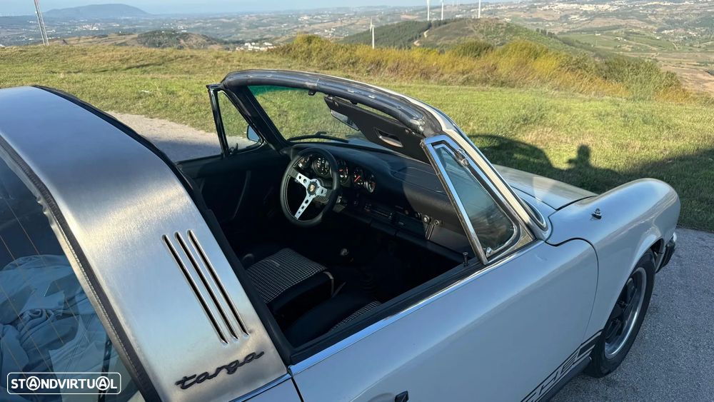 Porsche 911 Série G - 1