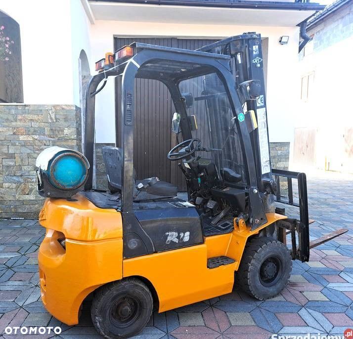 Komatsu FG 25HT - 13