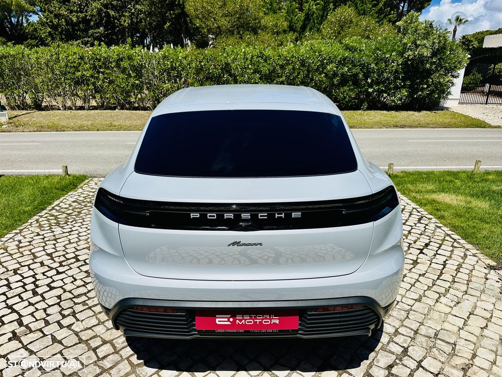 Porsche Macan Electric - 13