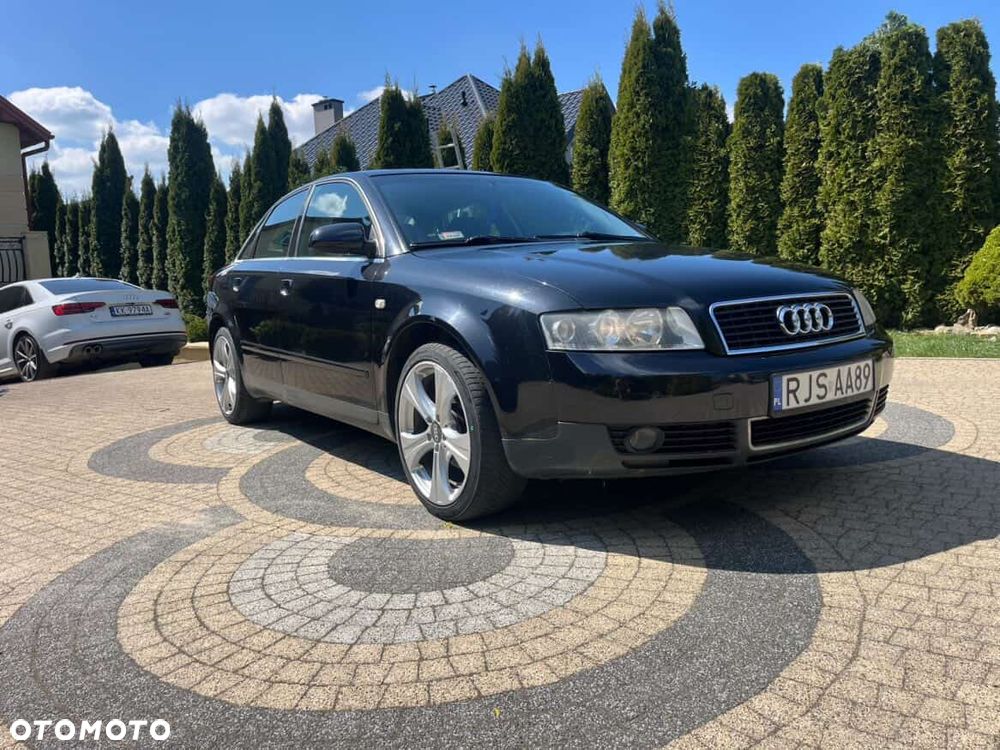 Audi A4 Limousine - 3