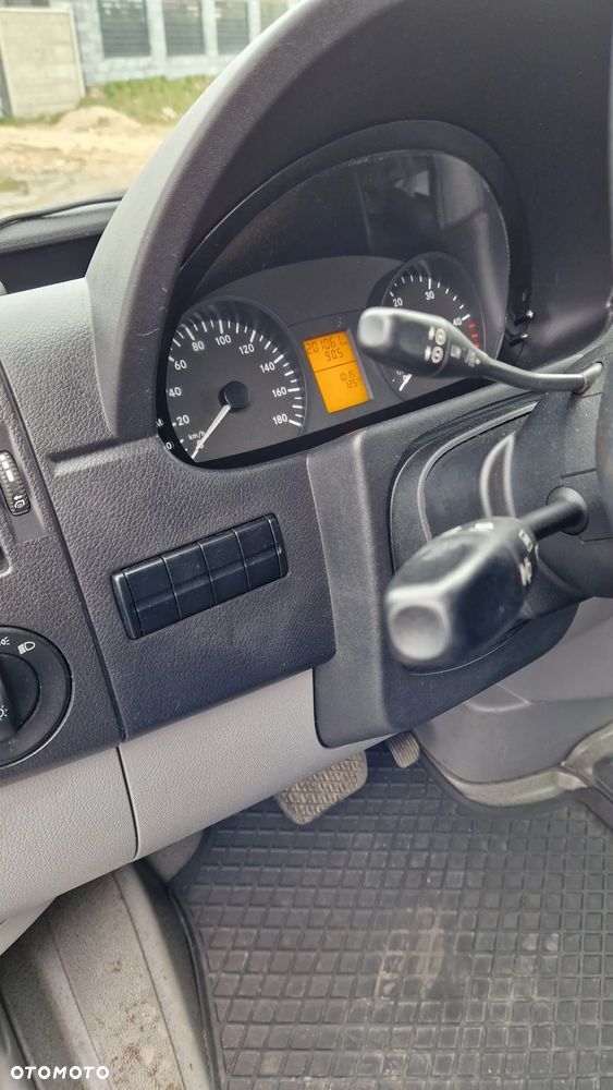 Mercedes-Benz SPRINTER - 14