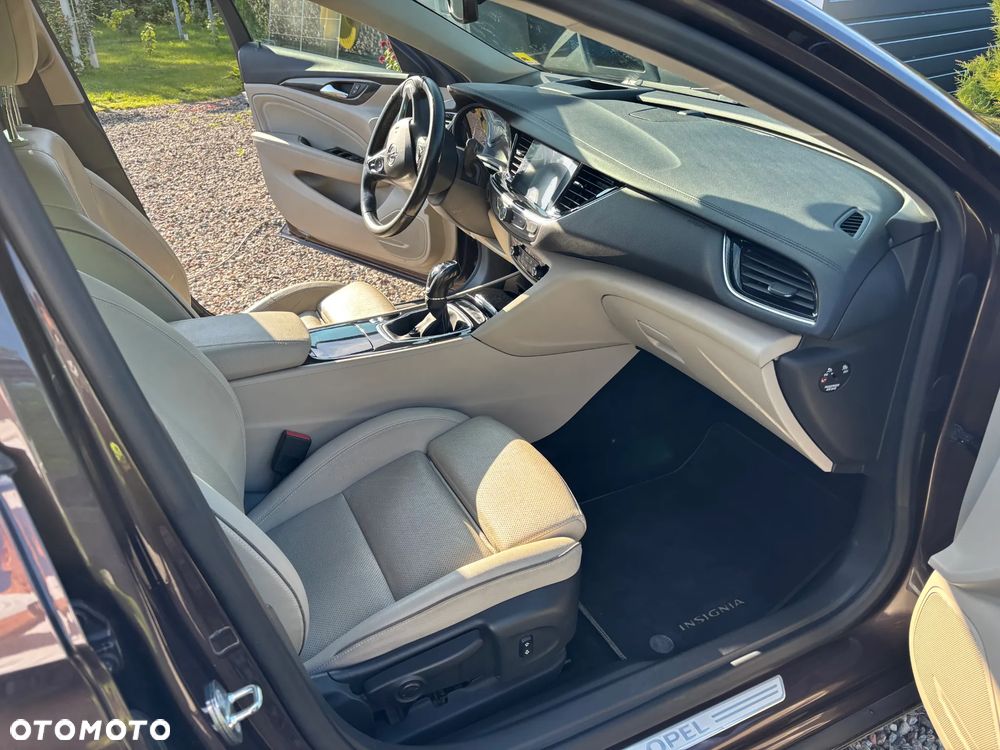 Opel Insignia - 11