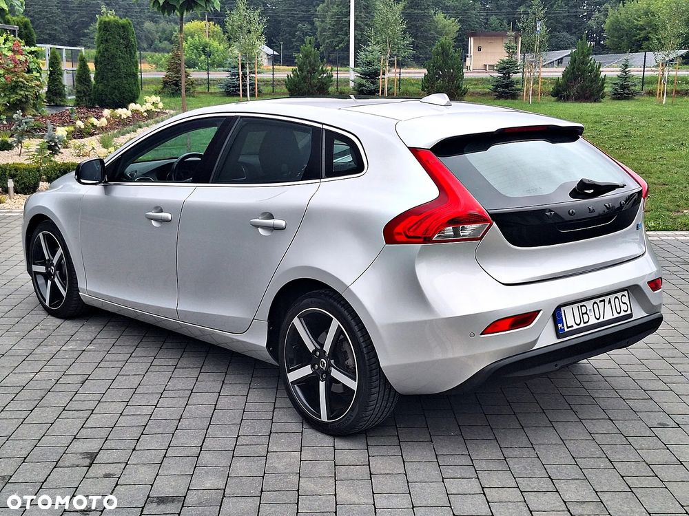 Volvo V40 D2 Momentum - 10