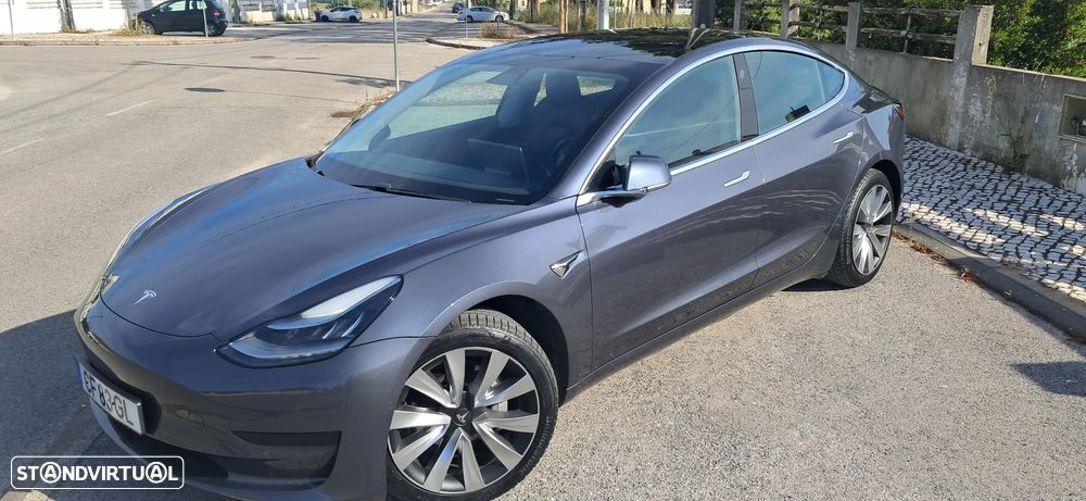 Tesla Model 3 Standard Range Plus RWD - 2