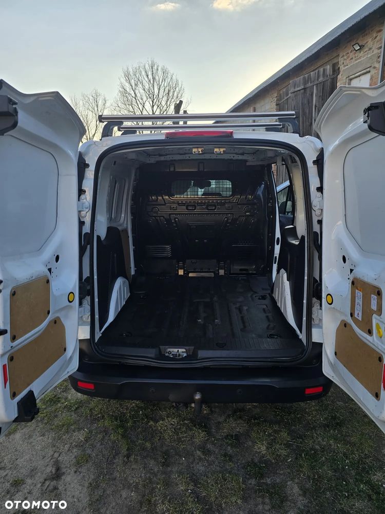 Ford Transit Connect - 19