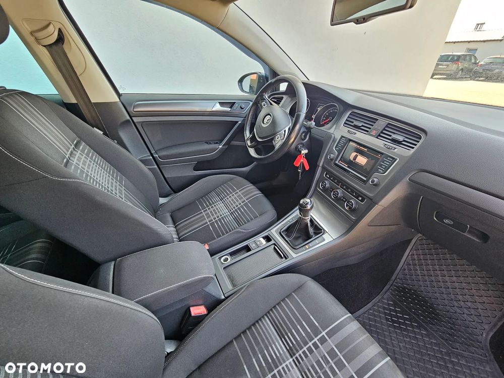Volkswagen Golf 2.0 TDI BlueMotion Technology Lounge - 28