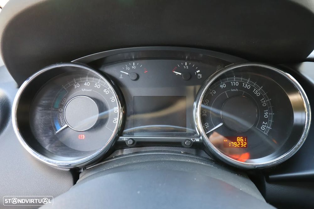 Peugeot 3008 - 19