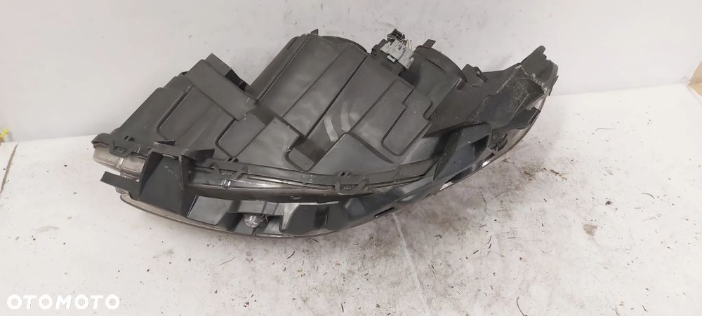 . PRZOD PRZEDNIA LAMPA PRAWA RENAULT CLIO 3 LIFT - 6