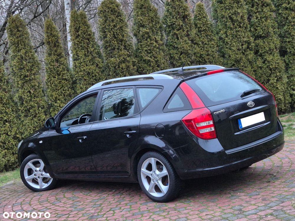 Kia Ceed 2.0 CVVT Spirit - 24