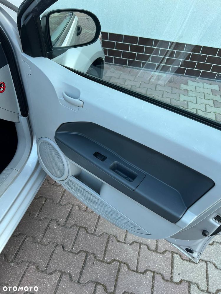 Dodge Caliber 2.0 SXT - 8
