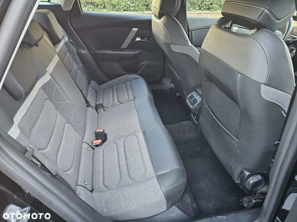 Citroën C4 1.2 PureTech Plus S&S EAT8 - 10