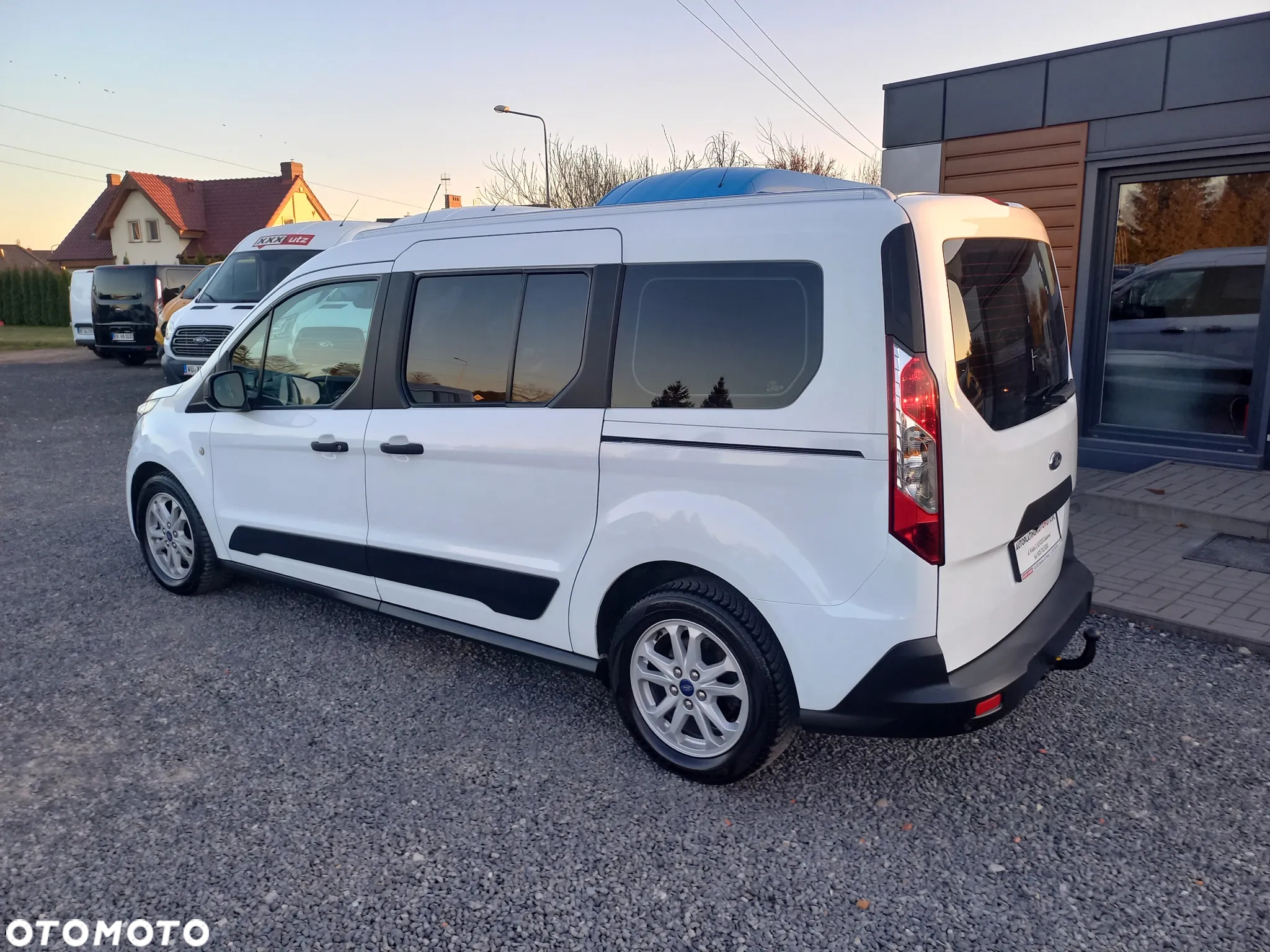 Ford Tourneo Connect - 4
