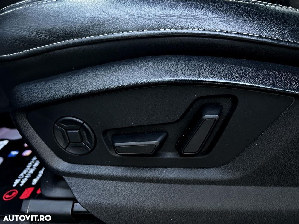 Audi Q8 55 TFSIe quattro tiptronic - 12